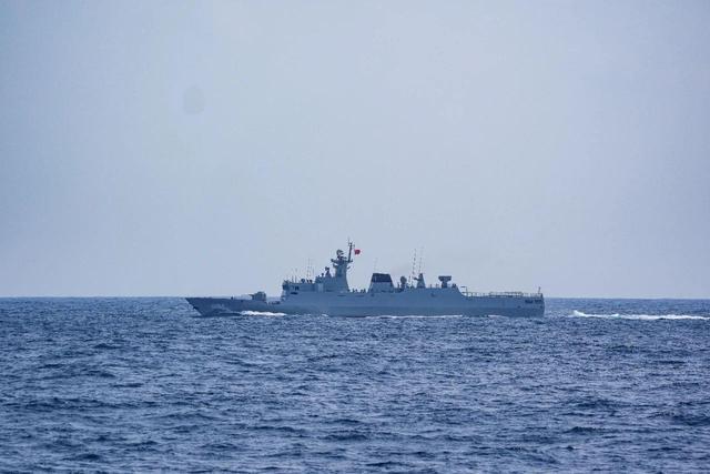 风暴登录：蓝天配战舰！海上实战演习动如风雷