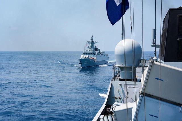 风暴登录：蓝天配战舰！海上实战演习动如风雷